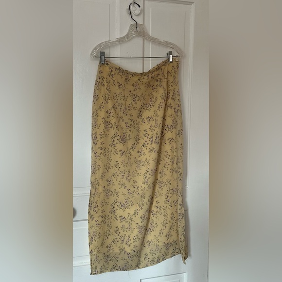 Dresses & Skirts - Floral Yellow Skirt